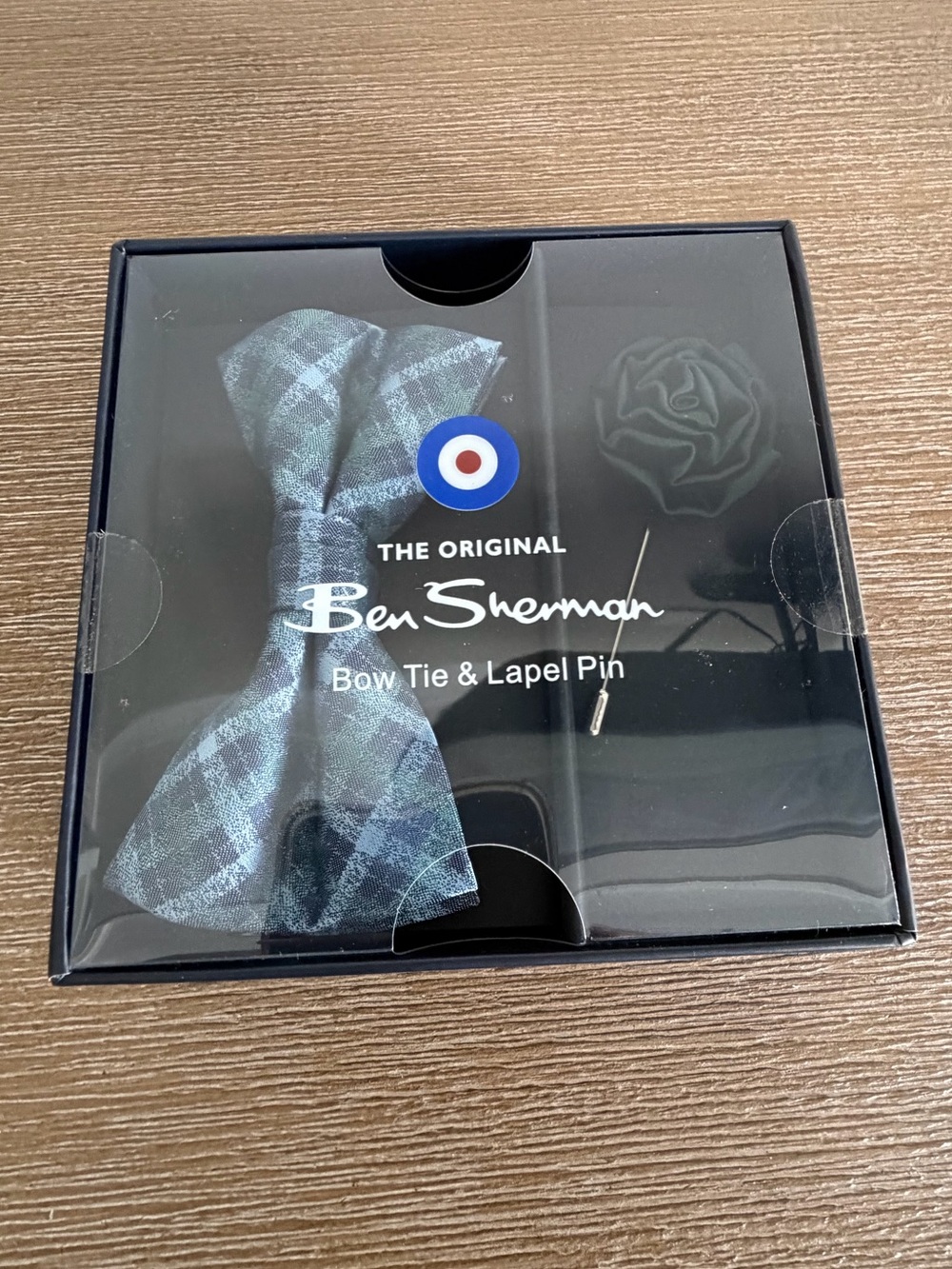 Ben Sherman Bow Tie & Lapel Pin Set